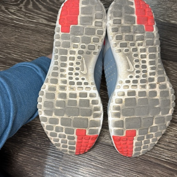 Nike shoes woman’s size 8 fs lite run 2 low gray and a pink - Picture 5 of 6